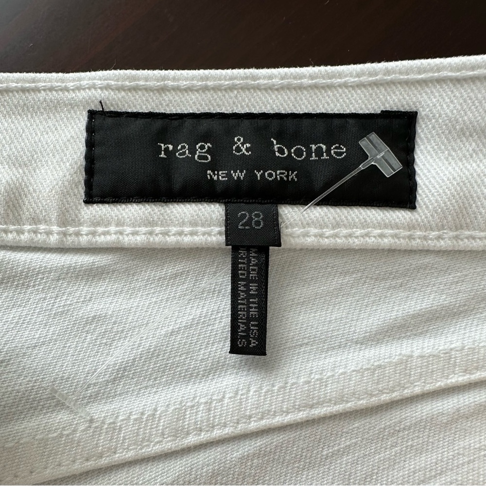 Rag & Bone Straight High Rise White Jeans NWOT - Picture 11 of 16